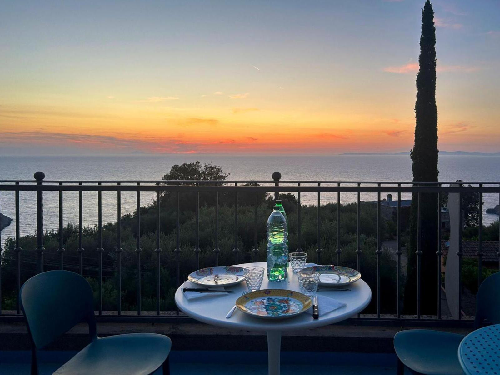 Villa Velta Sea Sunset Porto Santo Stefano  Eksteriør bilde