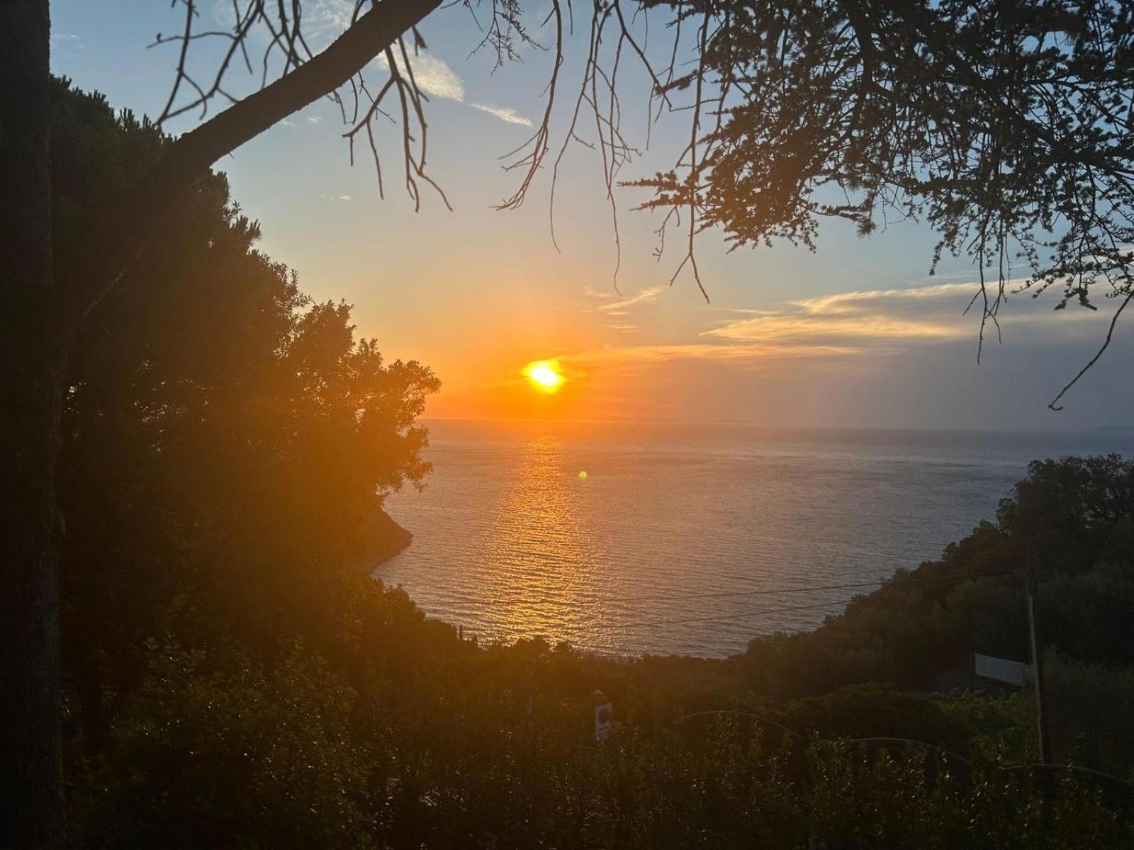 Villa Velta Sea Sunset Porto Santo Stefano  Eksteriør bilde